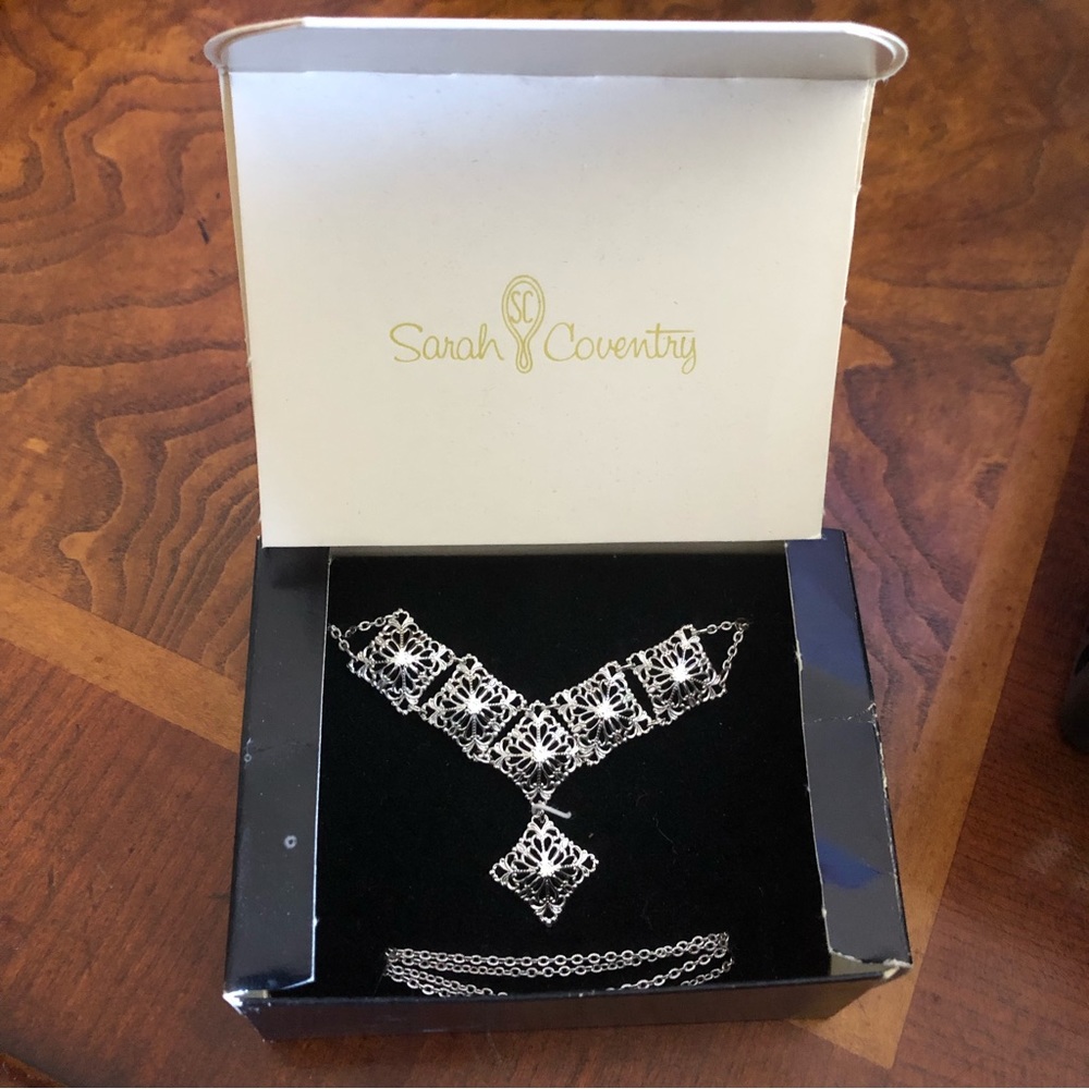 Vintage 70s Sarah Coventry Royal Lace silver filigree necklace NIB